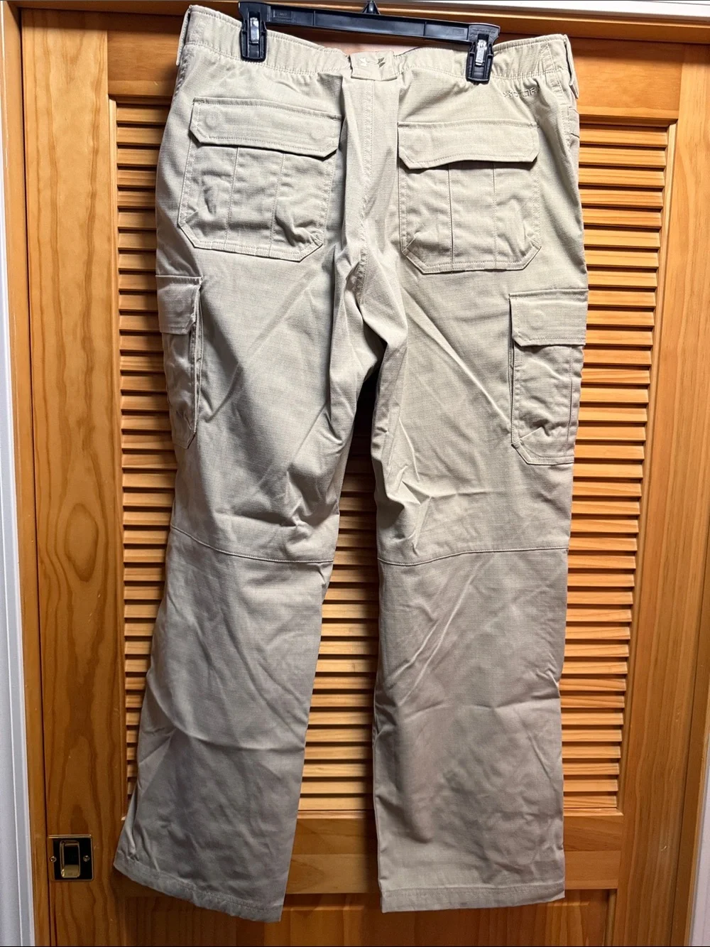 Under Armour Men’s Cargo Pants in Light Khaki - Tactical Utility Workwear 38x32